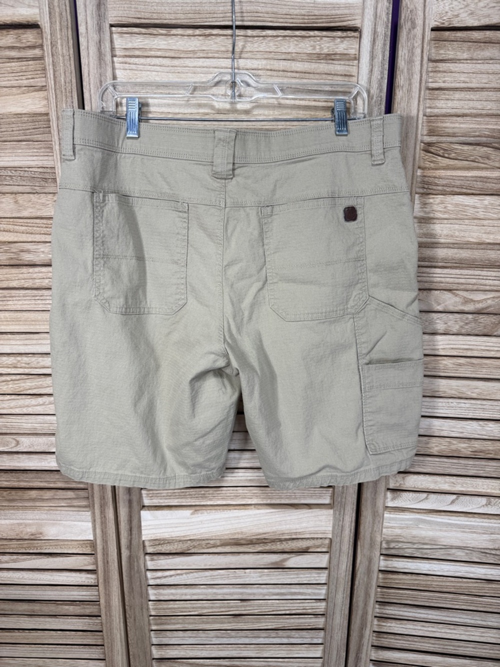 WP Weatherproof Men's Casual Khaki Shorts - Classic Summer Staple Size 36 - Picture 8 of 13